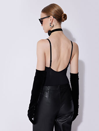 Koton X Sibil Çetinkaya - Askılı Tül Detaylı Bodysuit