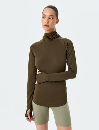 Büzgülü Yaka Uzun Kollu Fermuar Detaylı Spor Sweatshirt İnterlok