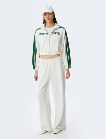 Crop Dik Yaka Biyeli Cep Detaylı Kolej Baskılı Fermuarlı Sweatshirt