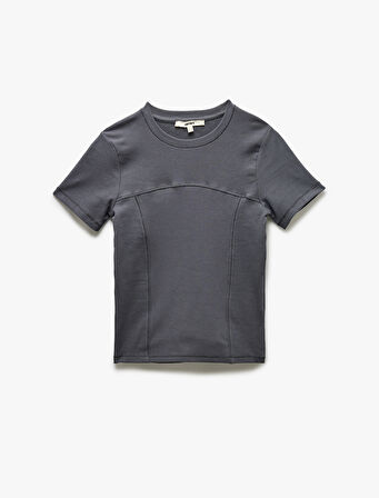 Pamuklu Dikiş Detaylı Bisiklet Yaka Kısa Kollu Tişört