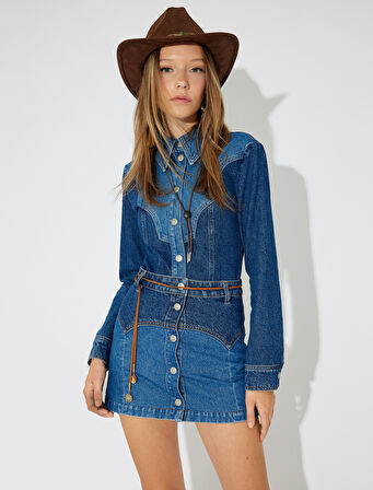 Koton X Zeynep Bastık - Dikiş Detaylı Renk Geçişli Uzun Kollu Kot Gömlek