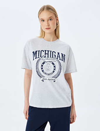 Kolej Baskılı Bisiklet Yaka Kısa Kollu Rahat Kalıp Tişört