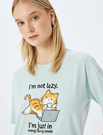 Kedi Baskılı Bisiklet Yaka Kısa Kollu Rahat Kalıp Tişört