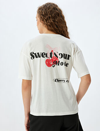 Arkası Kiraz Baskılı Tişört Bisiklet Yaka Kısa Kollu Rahat Kalıp Pamuklu