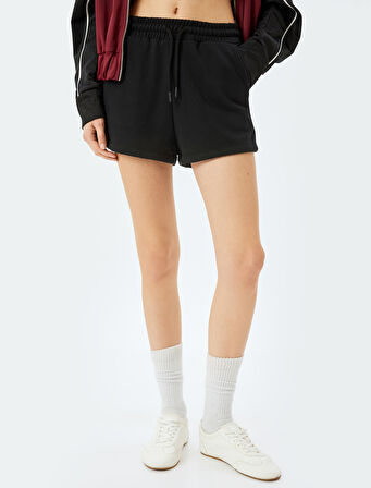 Beli Bağcıklı Cep Detaylı Şardonlu Basic Mini Şort