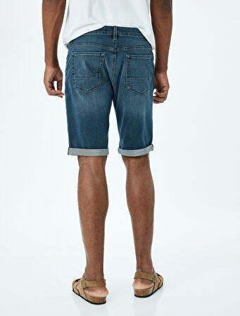 Katlamalı Paçalı Pamuklu Cep Detaylı Slim Fit Kot Şort