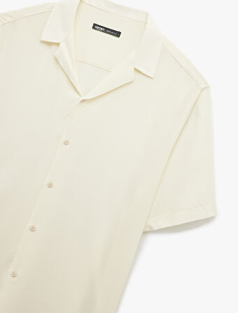 Kısa Kollu Devrik Yaka Düğmeli Viskon Gömlek