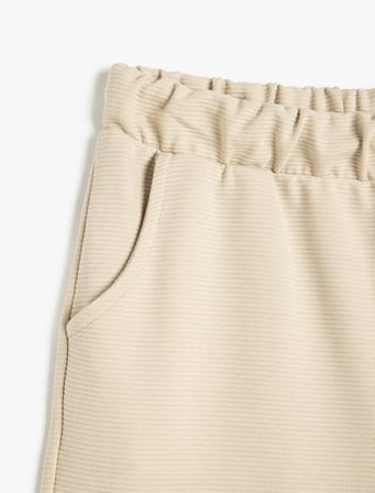 Basic Beli Bağcıklı Cepli Şort