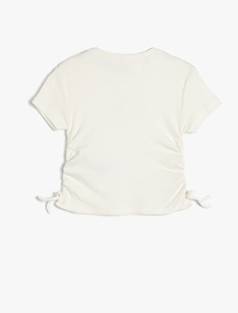 Büzgü Detaylı Slogan Baskılı Pamuklu Bisiklet Yaka Tişört