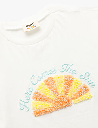 Kısa Kollu Bisiklet Yaka Pamuklu İşlemeli Tişört