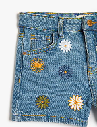 Çiçek Nakış Detaylı Cepli Pamuklu Denim Şort