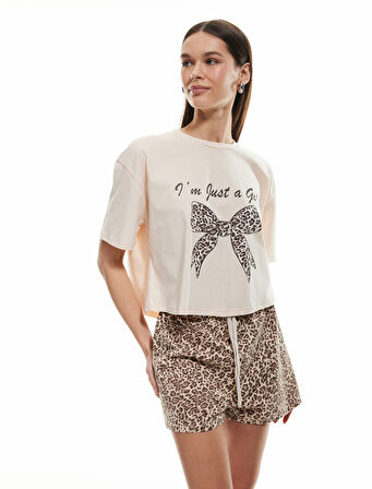 Fiyonk Detaylı Kısa Kollu Pamuklu Leopar Desenli Şortlu Pijama Takımı