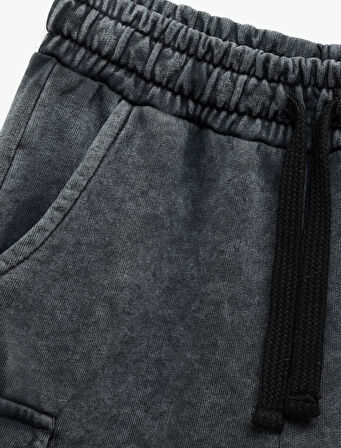 Pamuklu Kapaklı Cep Detaylı Beli Lastikli Şort