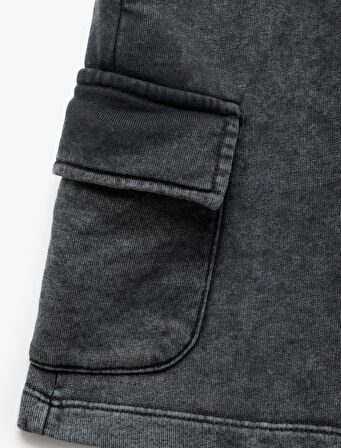 Pamuklu Kapaklı Cep Detaylı Beli Lastikli Şort