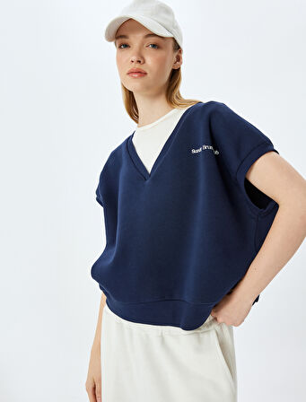 Oversize Kolsuz V Yaka Slogan İşlemeli Şardonlu Sweatshirt