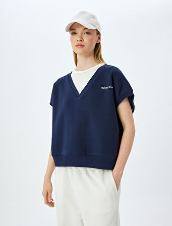 Oversize Kolsuz V Yaka Slogan İşlemeli Şardonlu Sweatshirt