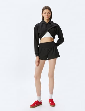 Kapüşonlu Asimetrik Kesim Katlı Crop Rahat Kalıp Sweatshirt İnterlok