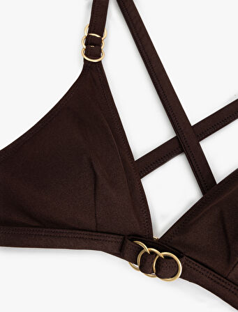 Aksesuar Detaylı Arkası Çapraz Askılı Üçgen Bikini