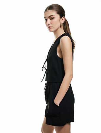 Beli Bağcıklı Cepli Mini Şort