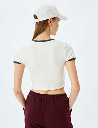 Kolej Baskılı Biyeli Kısa Kollu Bisiklet Yaka Crop Tişört