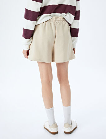 Cep Detaylı Beli Bağcıklı Rahat Kalıp Şort