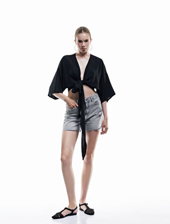 Kısa Kollu Kruvaze Yaka Bağlama Detaylı Oversize Kimono