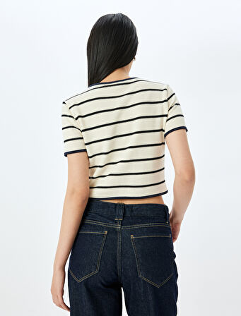 Çizgili Düğme Detaylı Kısa Kollu Crop Bluz
