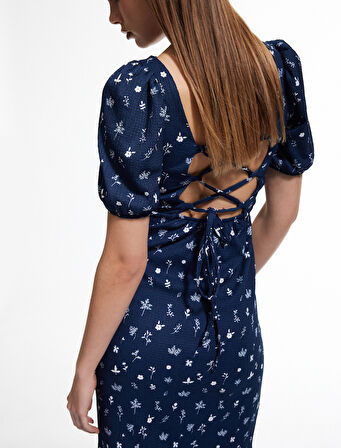 Kısa Balon Kollu Sırtı Bağcıklı Bodycon Çiçekli Yırtmaçlı Midi Elbise Bürümcük