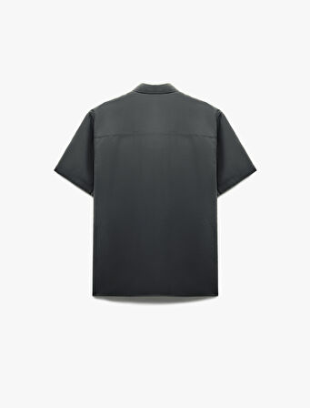 Düğmeli Klasik Yaka Kapaklı Cep Detaylı Rayon Regular Fit Viskon Kısa Kollu Gömlek