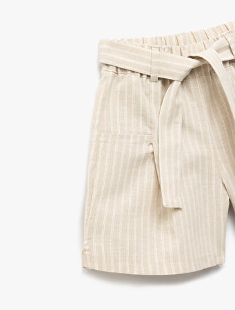 Keten Karışımlı Kemerli Çizgili Şort