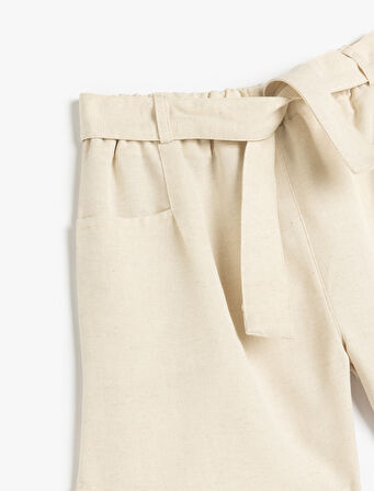 Viskon Karışımlı Cepli Kemer Detaylı Bermuda Şort