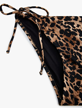 Astarlı Leopar Desenli Yanları Bağlamalı İpli Bikini Altı