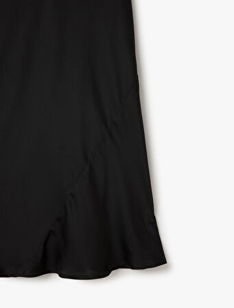 İp Askılı Degaje Yaka Volanlı Slip Midi Abiye Elbise