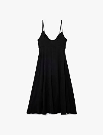 Aerobin Kumaş Bol Kalıp A Kesim Kruvaze Yaka İnce Askılı Midi Boy Elbise