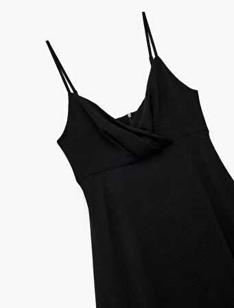 Aerobin Kumaş Bol Kalıp A Kesim Kruvaze Yaka İnce Askılı Midi Boy Elbise