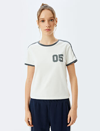 Bisiklet Yaka Biyeli Kısa Kollu Kolej Baskılı Slim Fit Tişört