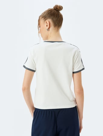 Bisiklet Yaka Biyeli Kısa Kollu Kolej Baskılı Slim Fit Tişört