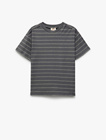 Pamuklu Bisiklet Yaka Kısa Kollu Oversize Çizgili Tişört