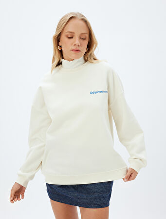 Arkası Baskılı Üç İplik Şardonlu Bisiklet Yaka Uzun Kollu Oversize Sweatshirt 