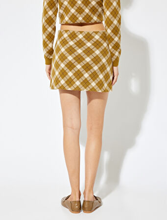 Mini Triko Etek Cepli Düğme Detaylı