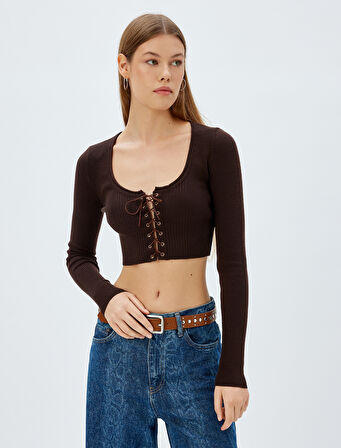 Koton X Zeynep Bastık - Crop Triko Kazak Önden Çapraz Bağcık Detaylı Uzun Kollu U Yaka