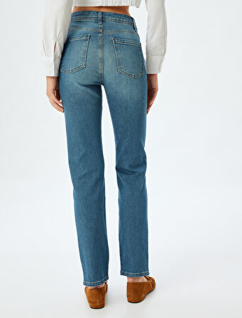 Düz Paça Kot Pantolon Normal Bel Dar Kesim Düğmeli Cepli - Slim Straight Fit Jean