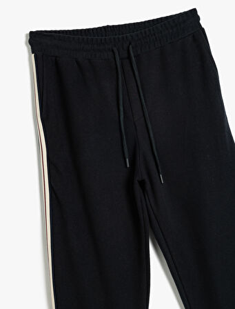 Eşofman Altı Beli Bağcıklı Biyeli Cep Detaylı Pamuk Karışımlı