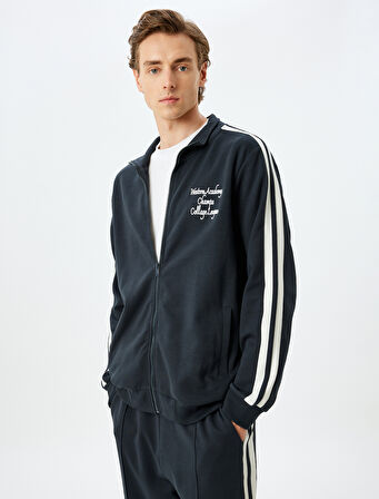 Dik Yaka Kolej İşlemeli Biyeli Cep Detaylı Pamuklu Fermuarlı Hırka