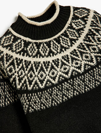 Yarım Balıkçı Yaka Triko Kazak Uzun Kollu Desenli 