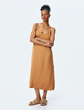 Düz Kesim İnce Askılı Uzun Elbise