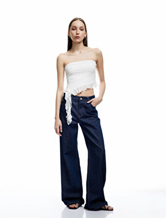 Fırfır Detaylı Asimetrik Dantelli Straplez Crop Bluz