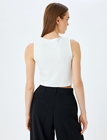 Fiyonklu Bisiklet Yaka Kolsuz Crop Üst