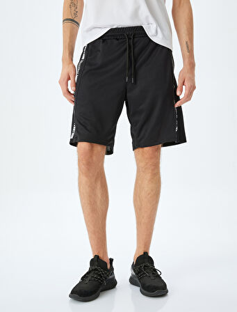 Beli Bağcıklı Cep Detaylı Slogan Baskılı Spor Şort