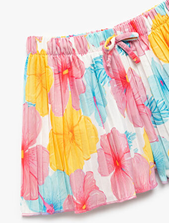 Çiçek Desenli Beli Bağcıklı Pileli Şort